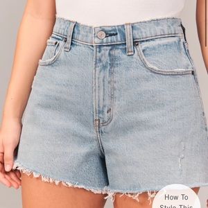 Abercrombie & Fitch Curve Love 90’s High Rise Cut Off Shorts - Size 28